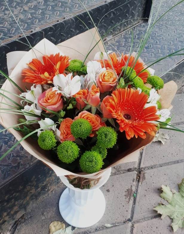 Букет цветов из: Герберы, Хризантемы, Альстромерии и Розы в Шмелёнки
