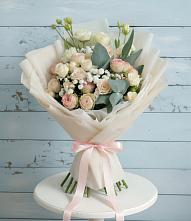 Букет цветов из:  Розы и Лизиантусы #REPLACE_PRED# Шмелёнки