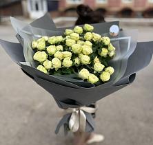 Букет Белые кустовые розы Солинеро в Шмелёнки
