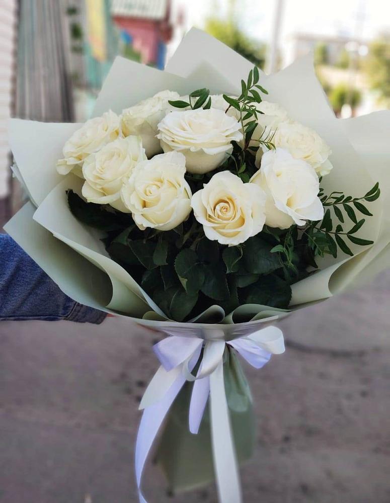 Букет Белые розы Проуд в Шмелёнки
