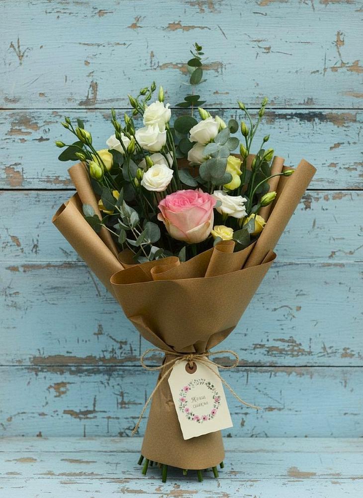 Букет цветов из: Розы и Лизиантусы в Шмелёнки