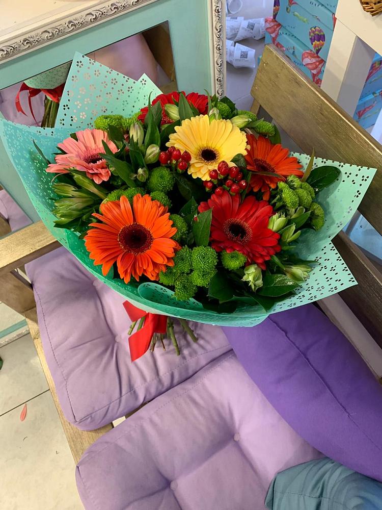 Букет цветов из: Герберы, Хризантемы и Альстромерии в Шмелёнки
