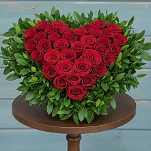 Цветочная композиция из Розы в виде сердца в Шмелёнки