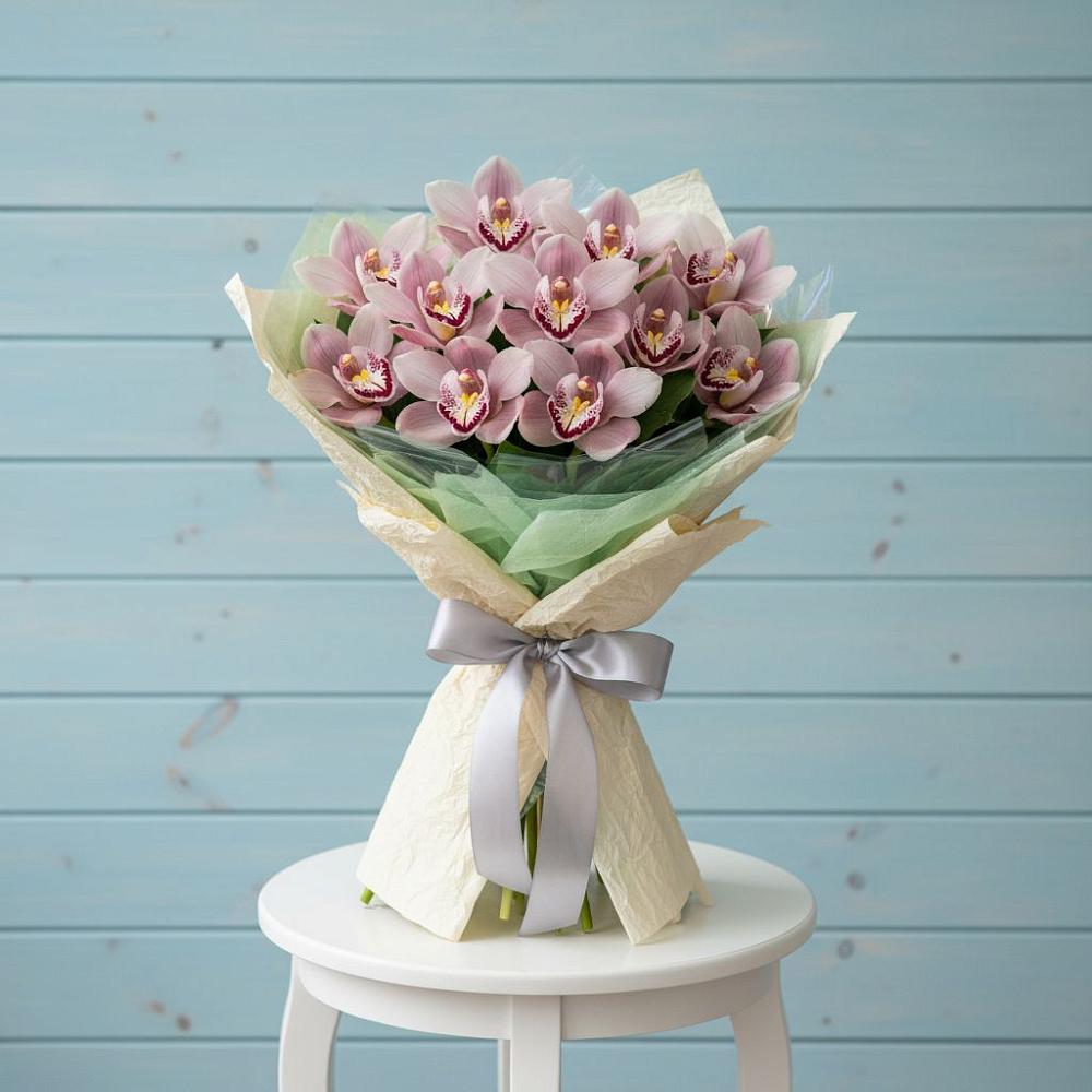 Букет цветов из: Орхидеи и Розы в Шмелёнки