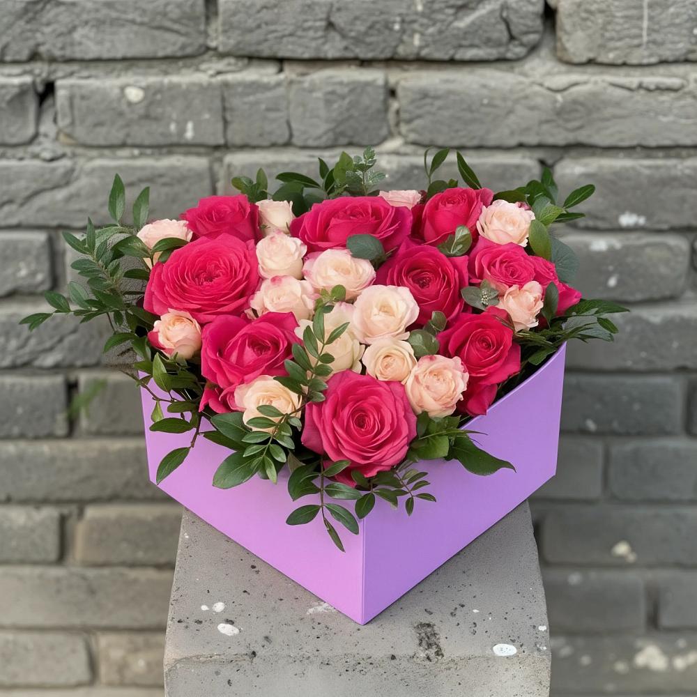 Цветочная композиция из Розы в коробке в Шмелёнки
