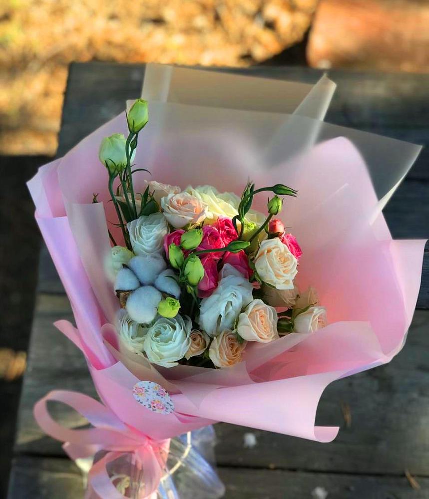 Букет цветов из: Розы и Лизиантусы в Шмелёнки