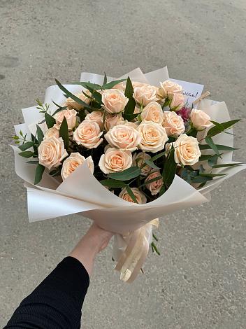 Букет Кремовые розы Латте в Шмелёнки