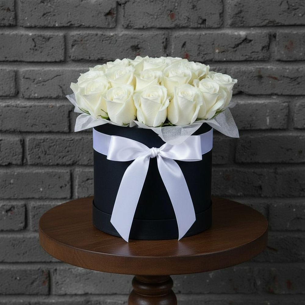 Цветочная композиция из Розы в шляпной коробке в Шмелёнки