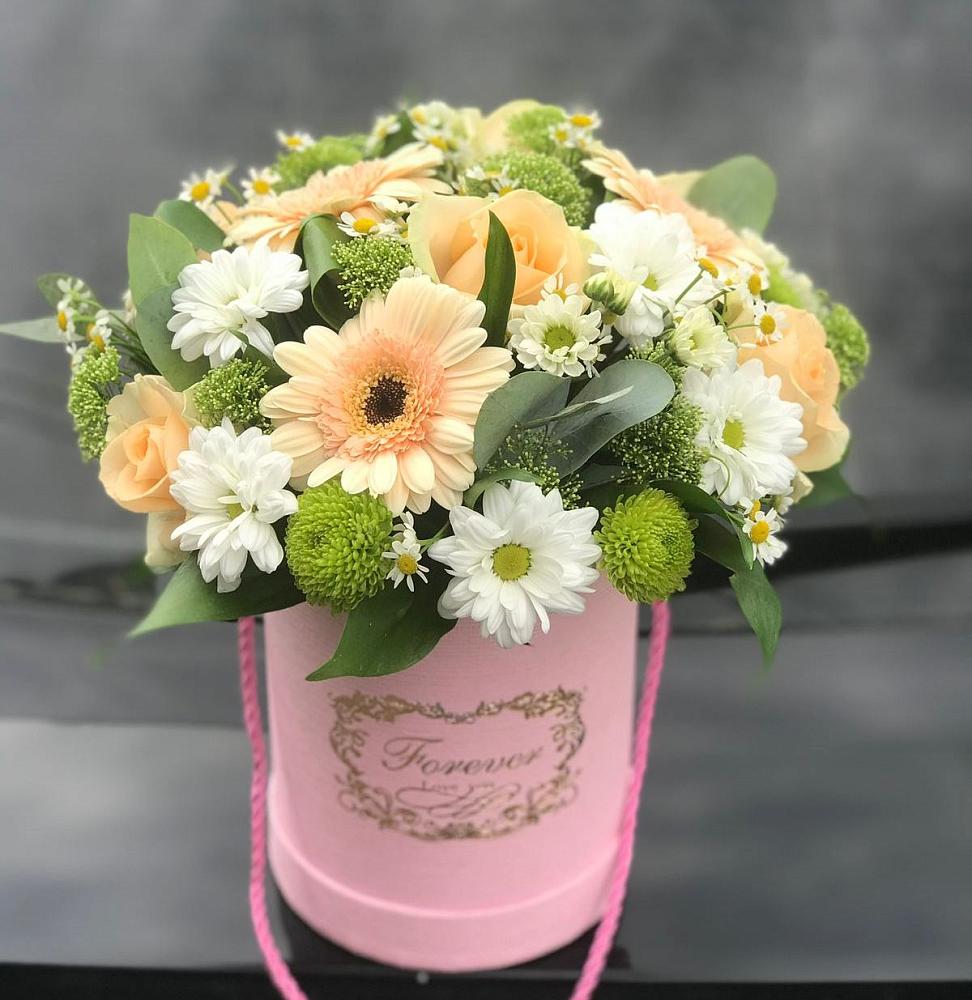 Цветочная композиция из Розы, Герберы и Хризантемы в шляпной коробке в Шмелёнки