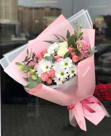 Букет цветов из: Розы, Лизиантусы и Хризантемы в Шмелёнки