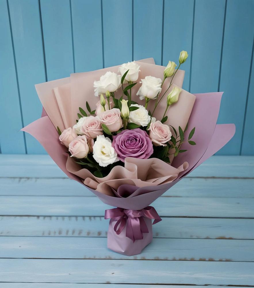 Букет цветов из: Розы и Лизиантусы в Шмелёнки